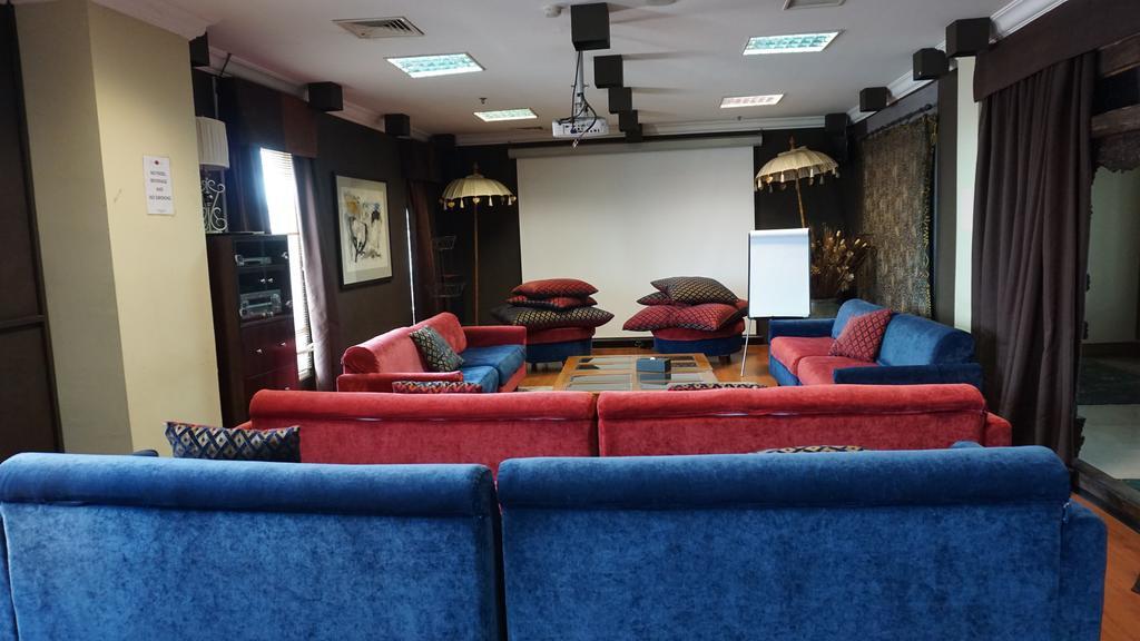 Roosseno Plaza Serviced Apartment Джакарта Экстерьер фото